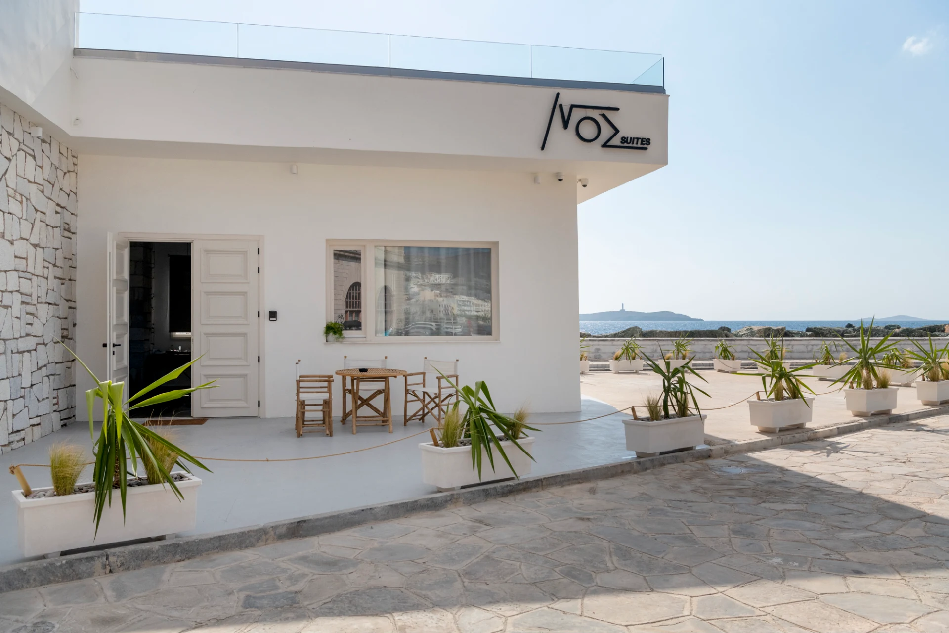 NOS Suites