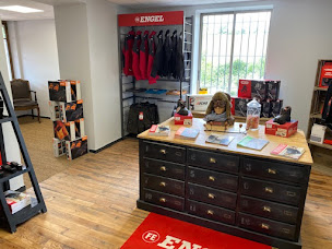 Photo n°31 de MAISON MAYOUD - Dommartin à Dommartin (Magasin de matériel de motoculture)