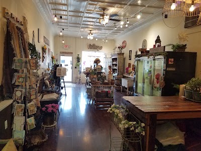 The Rustic Rose Flowers and Collectibles