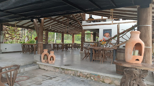 Hotel oBeja negra Muki