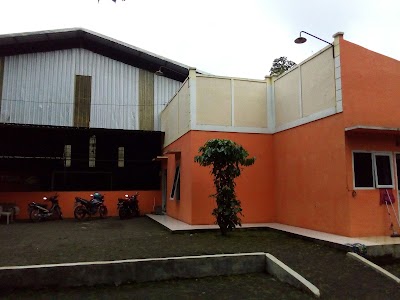 Photos of 3R gedung futsal