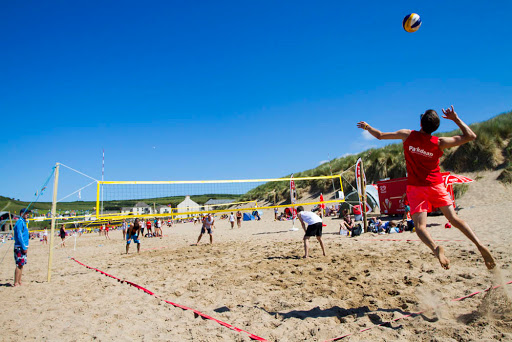 Beach Volleyball School