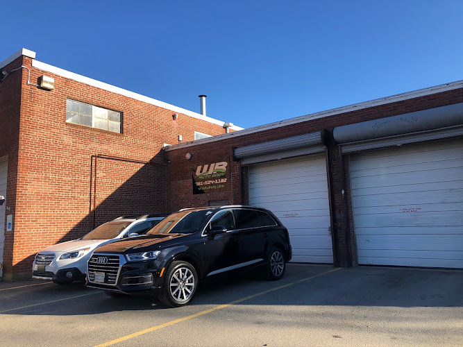 WR AUTO BODY - Whitman, Massachusetts