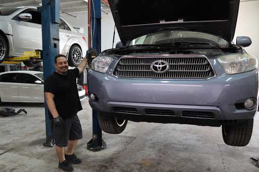 2 Techs Auto LLC - Visual