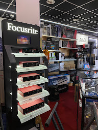 Photo n°2 de CECAM Art et Musique à Libourne (Magasin de location de chaînes hi-fi)