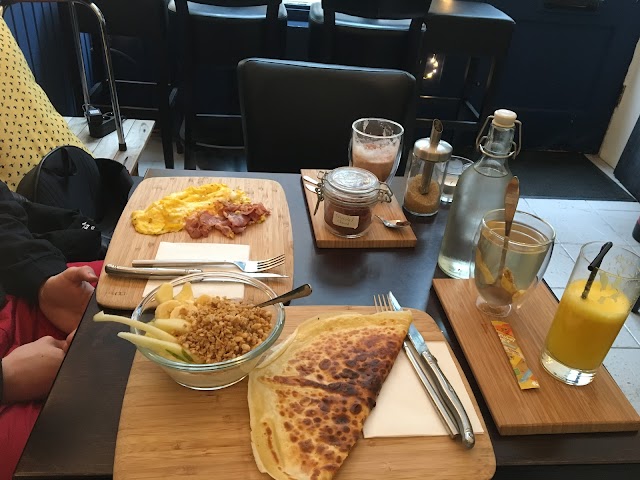 Chez Lorraine