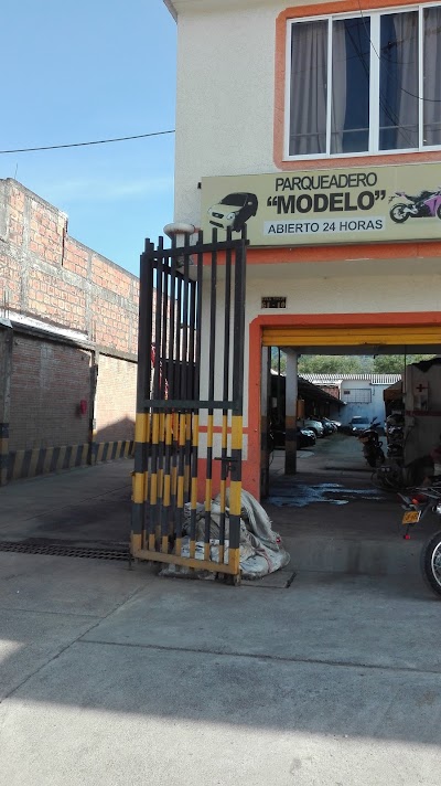Photos of Parqueadero Modelo