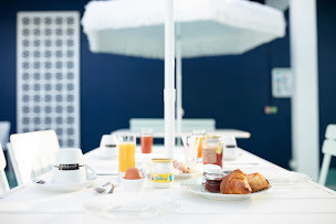 Photo n°77 de Hôtel Saint-Clair, côté Plage à La Grande-Motte (Bar lounge)