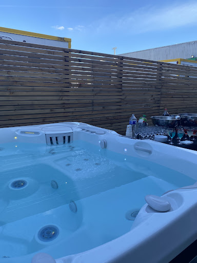 Photo de Bordeaux Spas - distributeur vendeur spa jacuzzi Caldera Bordeaux à Eysines (33320)