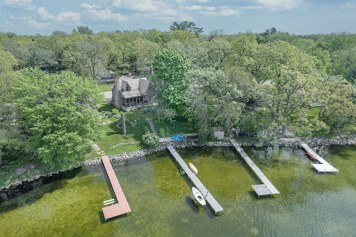 Wisconsin Lake House Rentals - Lake Ripley, WI - Thumbnail