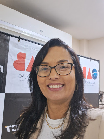 Advogados Vivian e Wirlen