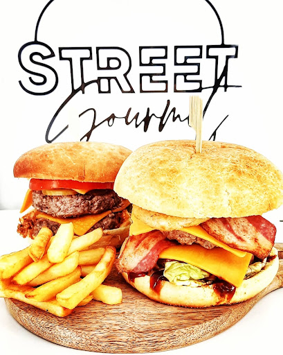 Photo 6 - BURGER DRIVE