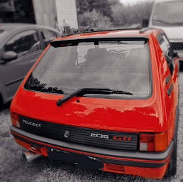 Photo n°9 de Carrosserie Hartmann à Hyères (Atelier de carrosserie automobile)