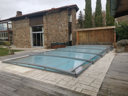 Photo de Réparation Abris Piscine - Alu Abris Services à Usson-en-Forez (42550)