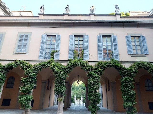 Palazzo Borromeo d'Adda