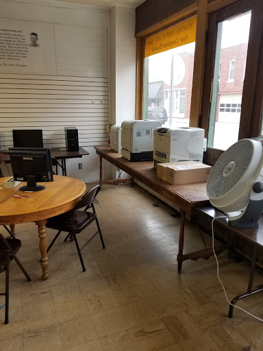Dave's Computer World - Visual
