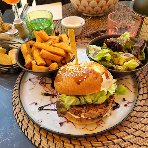 Le Hippie Chic Café - Thumbnail
