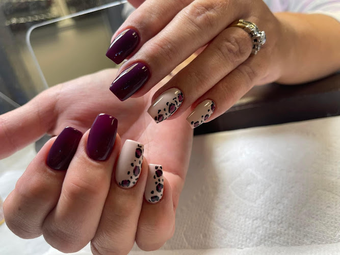 Annemazing Nails interior view
