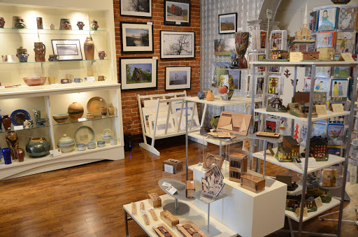 Outside the Lines Art Gallery (Galena)