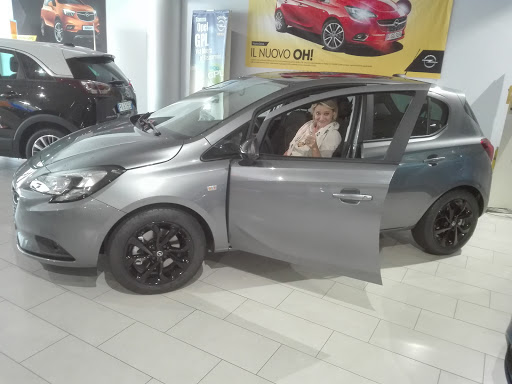 AUTOSUD OPEL MILANO Gallery - Italy