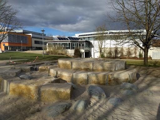 Spielplatz bei der Schule - Thumbnail