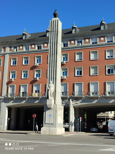 Moncloa - Visual