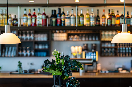 Restaurant | Bar Claude's T19
