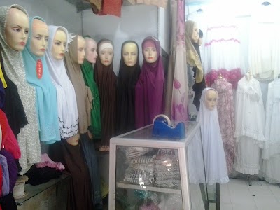 Photos of Toko Zuhra (Mukena, Jilbab Dan Perlengkapan Haji)