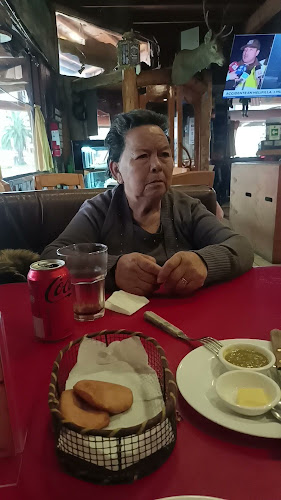 Opiniones de Pub Restaurant Farwest en Loncoche - Restaurante