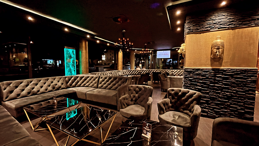 C Est La Vie Night Lounge Shisha Bar