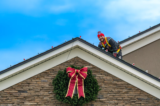Humbug Holiday Lighting of Kirkwood-Webster Groves - Thumbnail