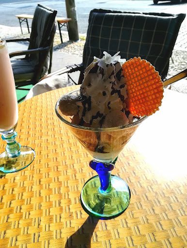 Winkel’s Eiscafé - Visual
