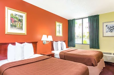 Photos of Travelodge Fort Lauderdale Beach
