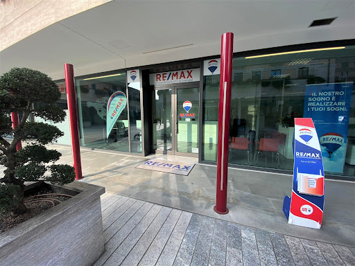Agenzia immobiliare RE/MAX Gallarate - Centro Professionisti Immobiliari