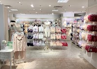 AMOSTYLE BY Triumph グランデュオ蒲田店