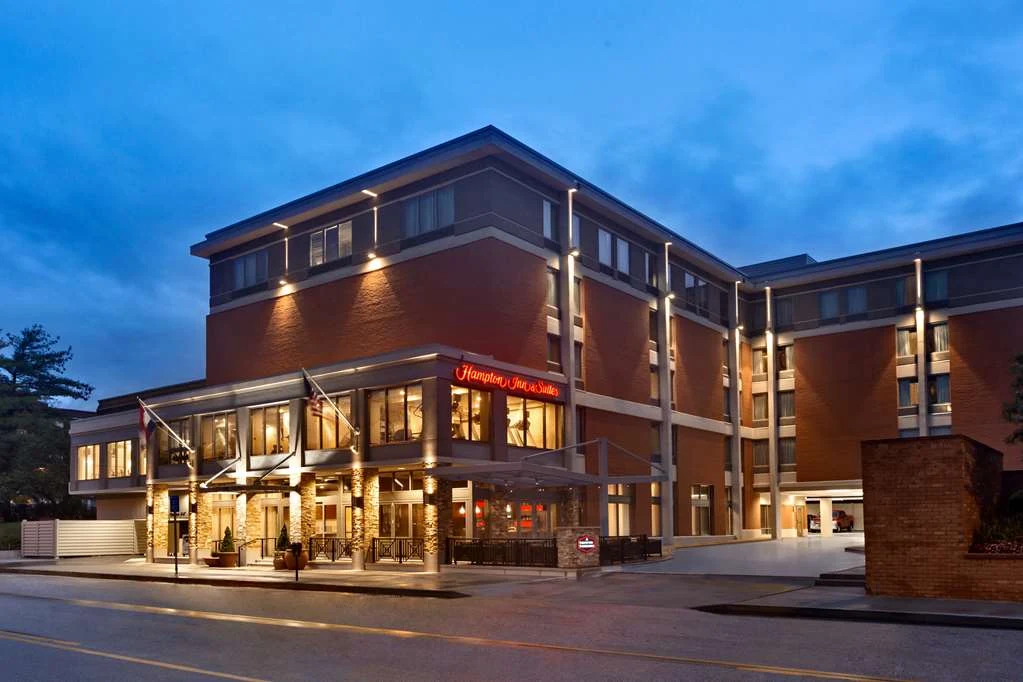 Hampton Inn and Suites Clayton/St Louis-Galleria Area