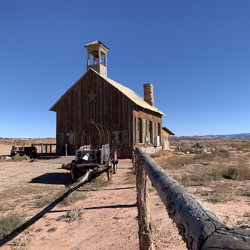 Little Far West Logo