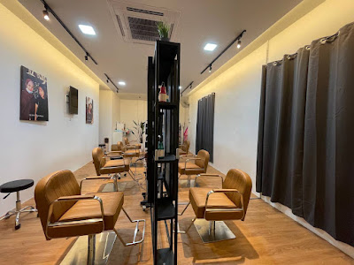 Salon Hijab Eksklusif (S.H.E)