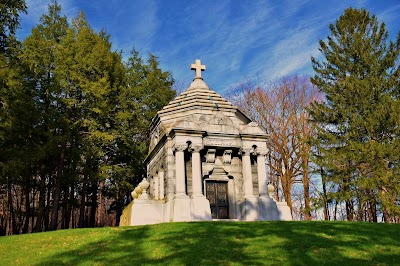 Oakwood Cemetery