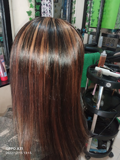 Ena Salon kecantikan &make up weding