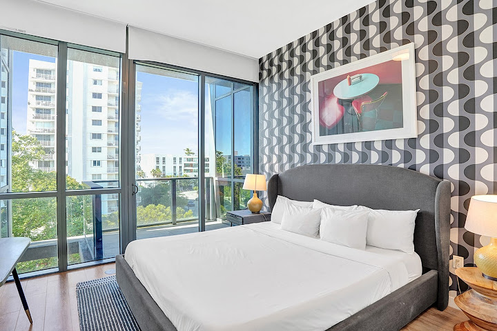17 WEST Apartments Miami Beach by null