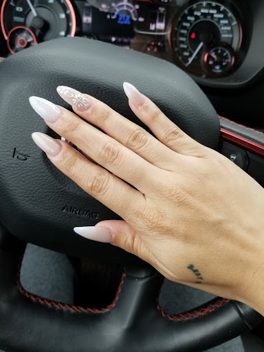 Giddings Nails - Visual
