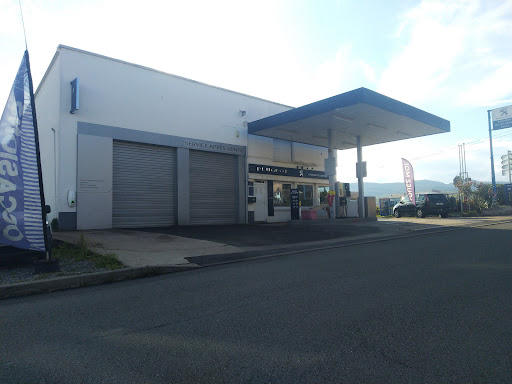 Gas station Julienas - Thumbnail