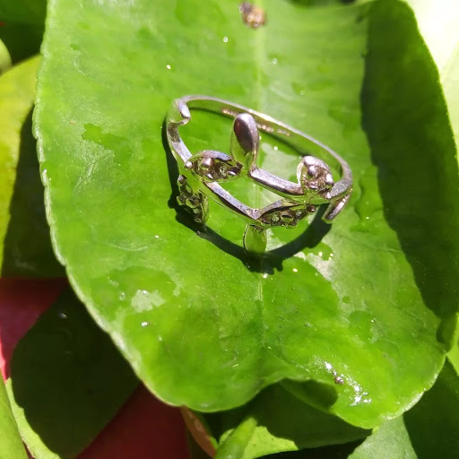 thehappythingstore