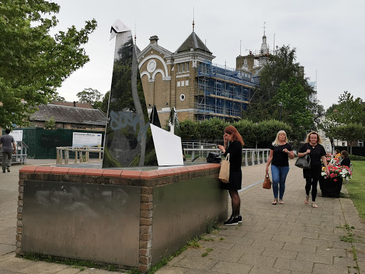 Staines War Memorial - Thumbnail