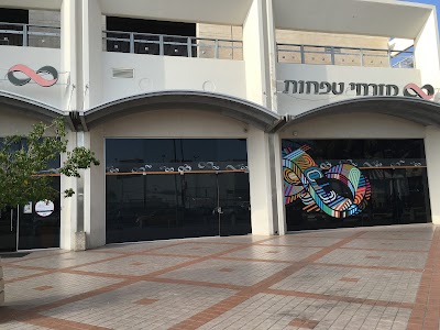 Photos of Mizrahi Tefahot Bank