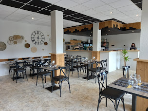 Photo n°51 de L'Escale à Chambon-sur-Lac (Restaurant)