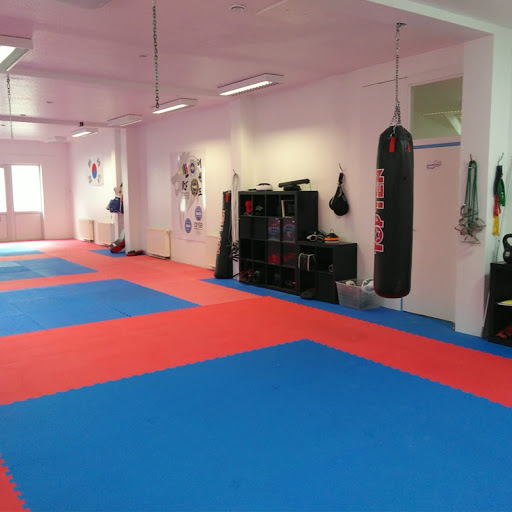 sportsCircle the lounge BUDO/FIT/PERFORMANCE - Thumbnail