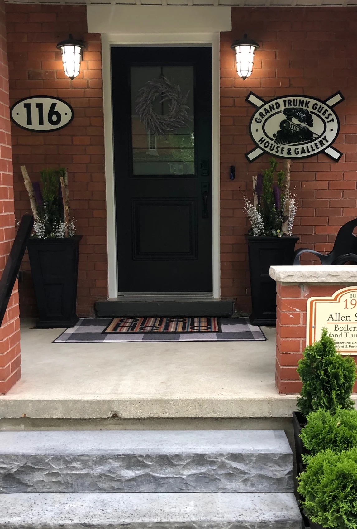 Grand Trunk Guest House & Gallery