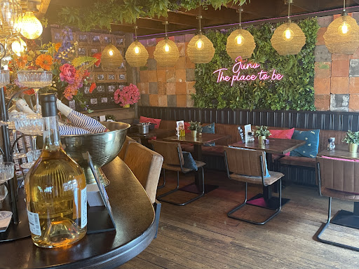 Eeterij Juno - Visual